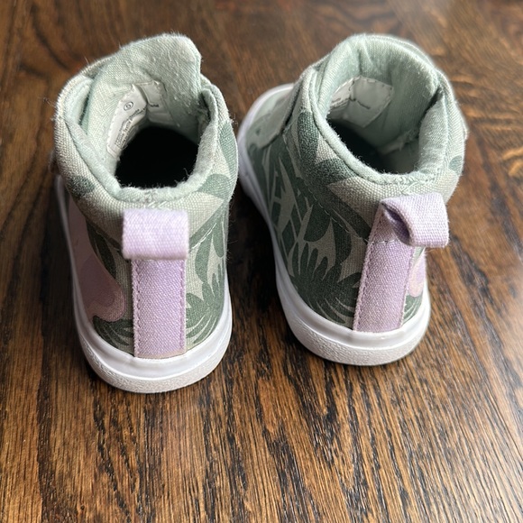 Cat and Jack Hi Tops - Picture 3 of 6